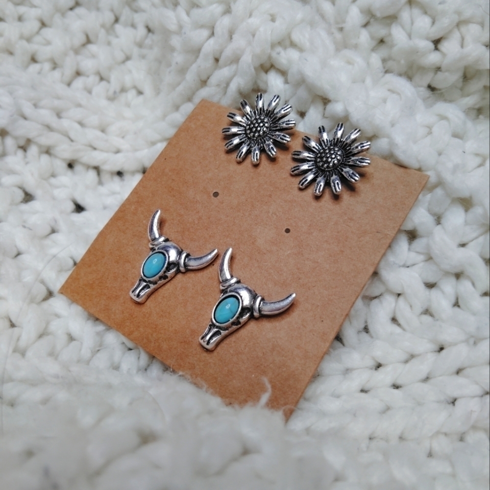 2 for 25$ Silver Floral and Bull Skull Earrings